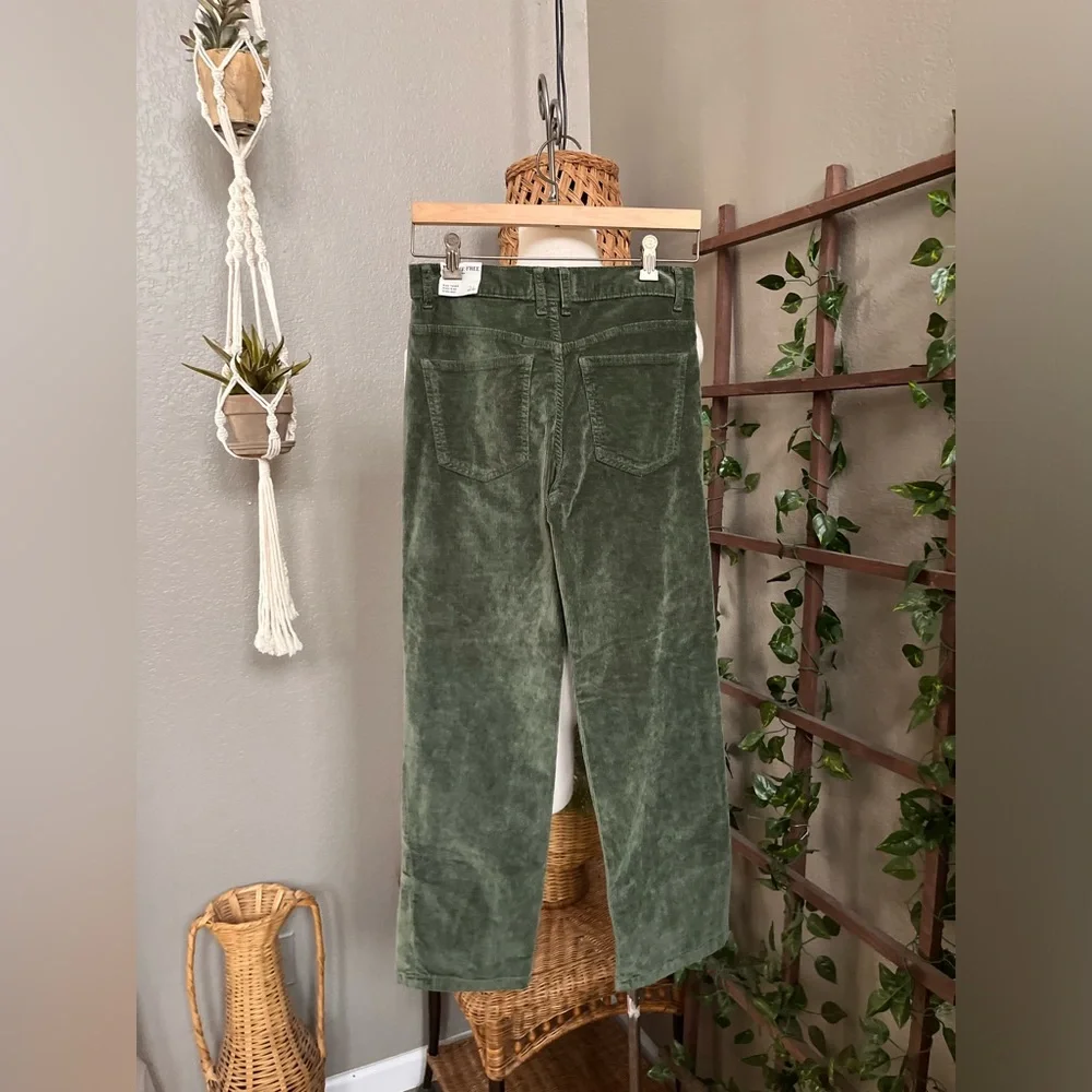 ▪️NWT Free People Risk Taker Mid Rise Cord Straight Pants